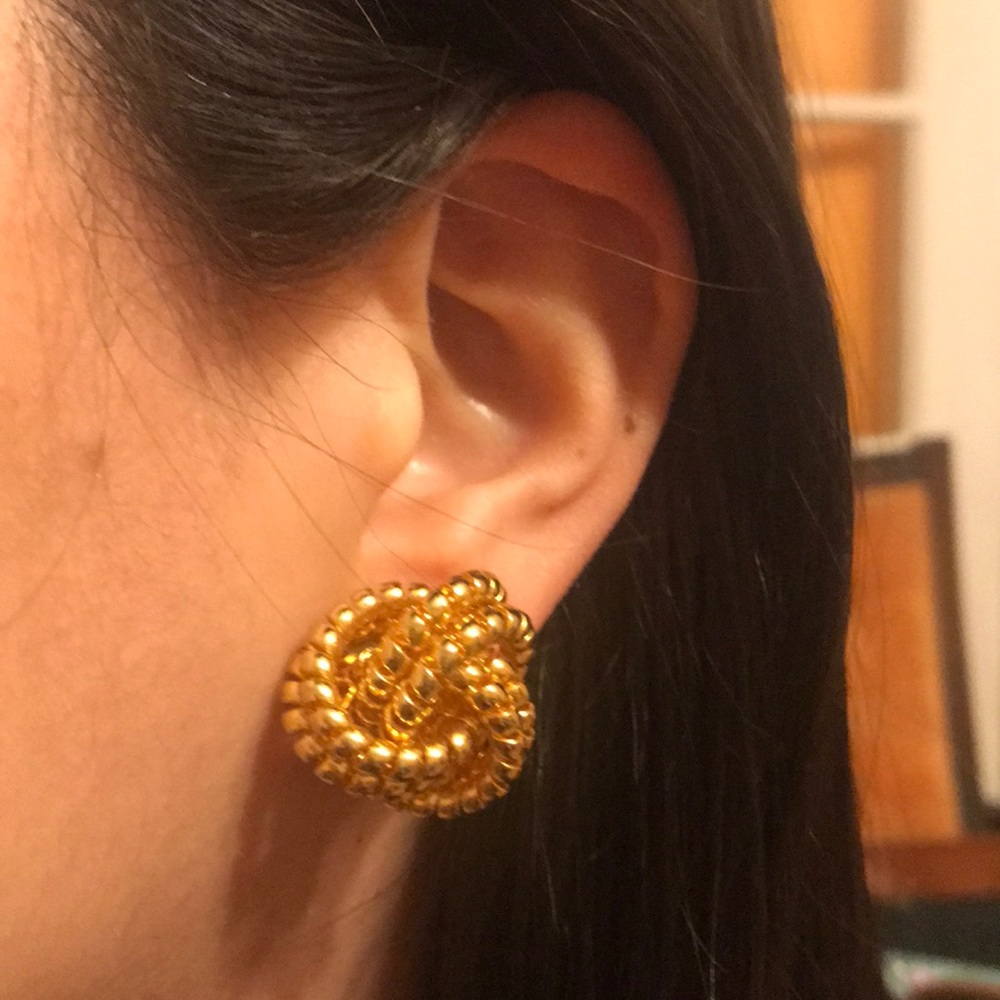 Vintage Gold Knot Earrings. - Picture 2 of 5